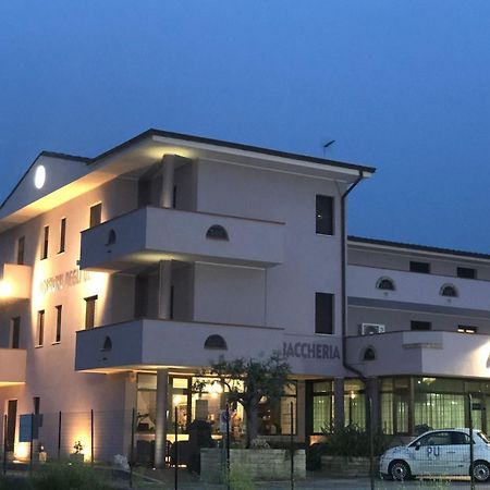 Pensione Degli Ulivi ปอร์โต ซันเตลปีดิโอ ภายนอก รูปภาพ